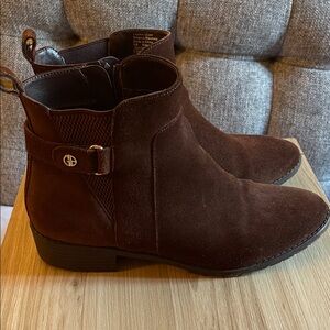 Giani Bernini Eilee chocolate suede ankle Bootie